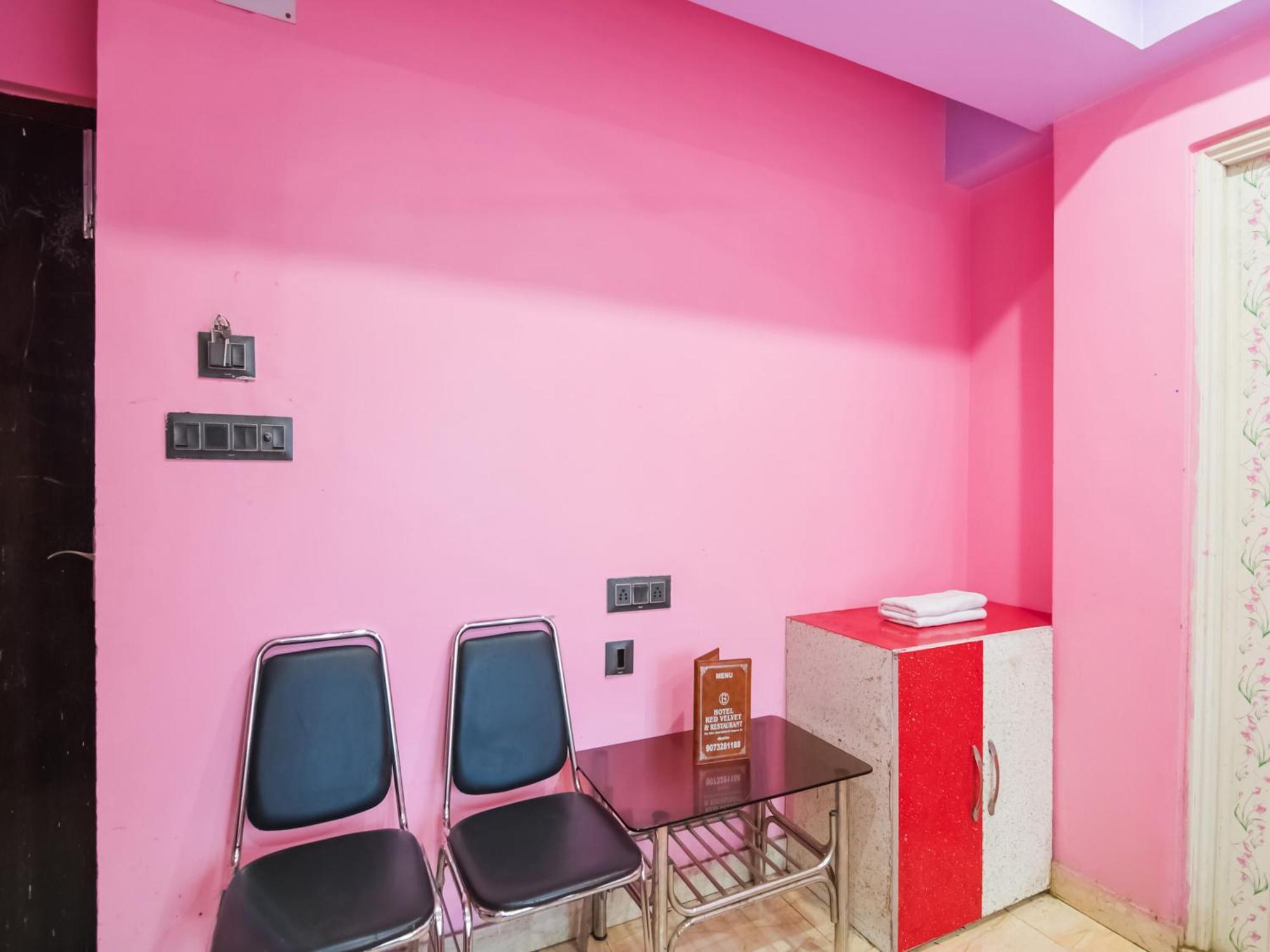 Oyo Flagship Hotel Red Velvet Hugli-Chinsurah Exteriér fotografie