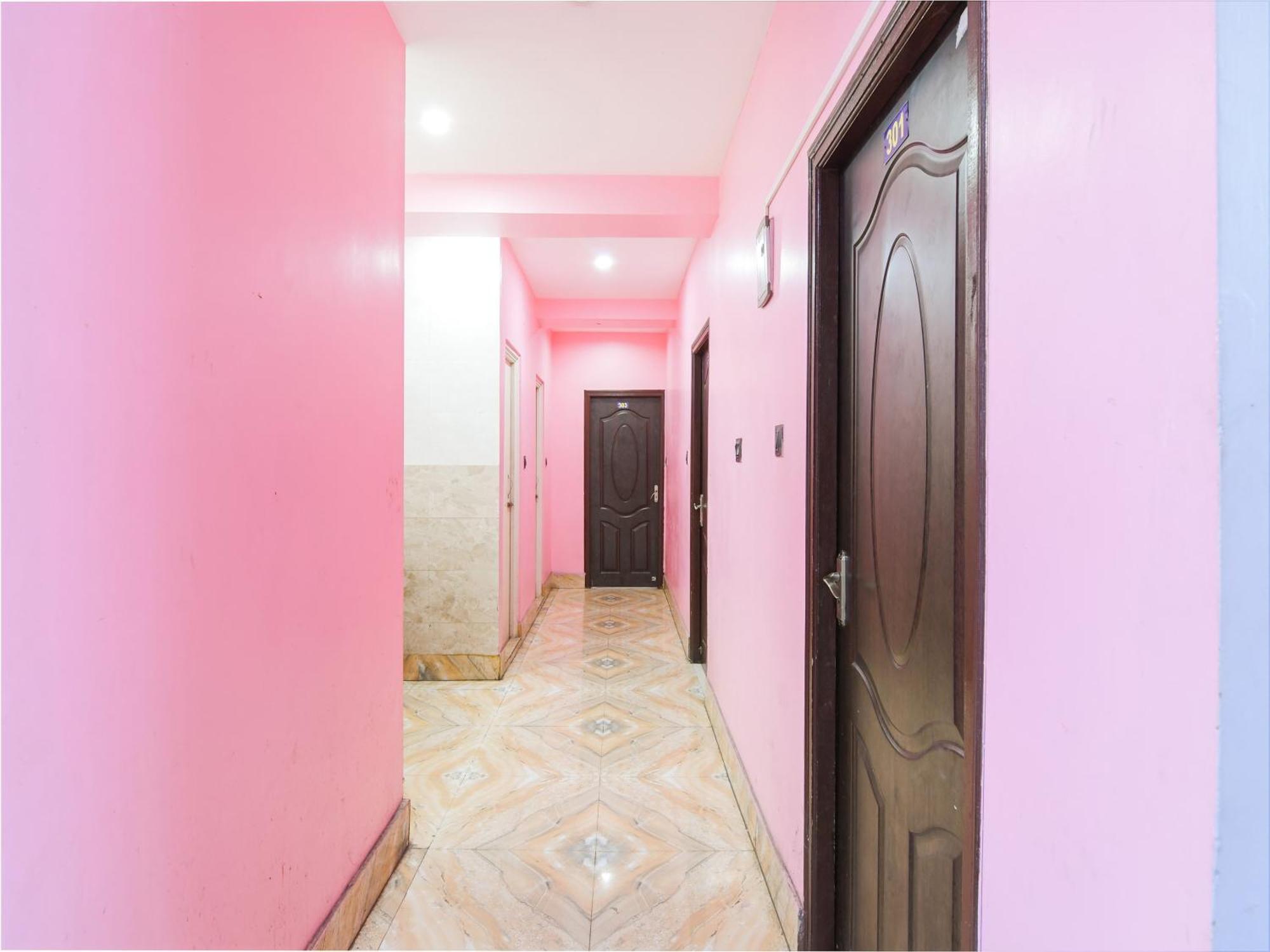 Oyo Flagship Hotel Red Velvet Hugli-Chinsurah Exteriér fotografie